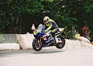 Images Dated 17th August 2018: Jeff Jones (Suzuki) 2004 Senior TT