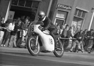 Images Dated 24th June 2020: Jerrie Fairclough (Norton) 1963 Senior Manx Grand Prix