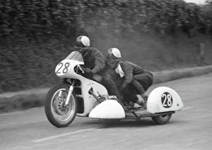 Triumph Collection: Jim Bollington & Don Simpson (Triumph) 1960 Sidecar TT