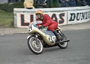 Images Dated 20th February 2021: Jim Pearson (Honda) 1971 Ultra Lightweight TT