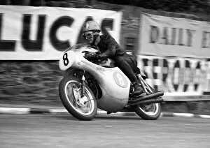 Images Dated 17th June 2016: Jim Redman (Honda) 1961 Lightweight TT