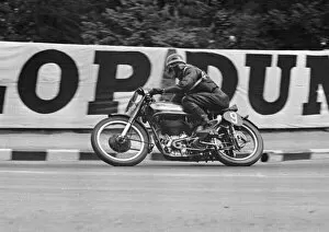 Images Dated 30th November 2018: Jim Swarbrick (Norton) 1950 Senior TT
