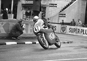 Images Dated 18th February 2022: Jimmy Guthrie jnr (Norton) 1965 Senior Manx Grand Prix