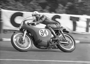 Images Dated 18th February 2022: Jimmy Guthrie jnr (Norton) 1966 Senior Manx Grand Prix