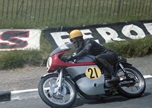 Joe Dunphy Gallery: Joe Dunphy (Norton) 1967 Senior TT