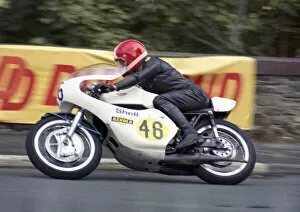 Images Dated 24th March 2021: Joe Lindsay (Yamaha) 1974 Senior Manx Grand Prix