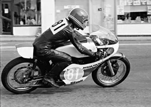 Images Dated 12th July 2019: Joe Lindsay (Yamaha) 1975 Junior Manx Grand Prix