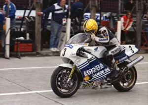 Images Dated 29th July 2021: Joey Dunlop (Honda) 1990 Senior TT