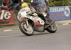 Joey Dunlop leaves Quarter Bridge: 1979 Classic TT