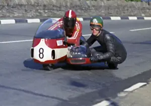John Barker & Alex Macfadzean (Devimead BSA) 1973 750 Sidecar TT TT