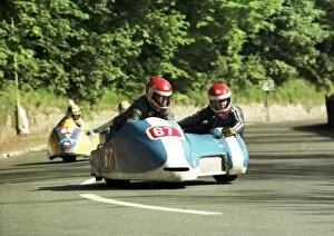 Images Dated 18th January 2018: John Booth & Keith Roberts (Windle Yamaha) 1989 Sidecar TT