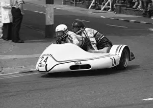 Images Dated 3rd December 2017: John Boswell & Graham Wellington (Yamaha) 1980 Sidecar TT