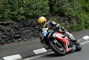 Images Dated 10th June 2009: John Burrows (Yamaha) 2009 Supersport TT