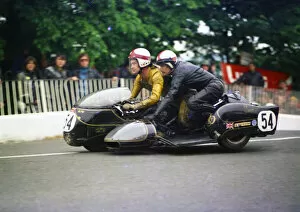 Images Dated 24th October 2021: John Davies & Wiliam Williams (Rumble Crooks Suzuki) 1977 Sidecar TT