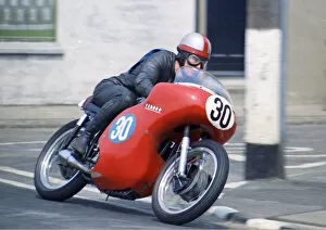 Images Dated 26th December 2018: John Findlay (Norton) 1970 Junior TT