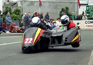 John Hartell & Christian Hefti (Windle Yamaha) 1990 Sidecar TT
