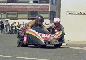 Images Dated 17th March 2021: John Hartell & Tony Newsholme (Windle) 1986 Sidecar TT