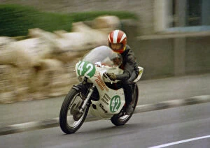 Images Dated 23rd October 2020: John Logan (Yamaha) 1976 Lightweight Manx Grand Prix