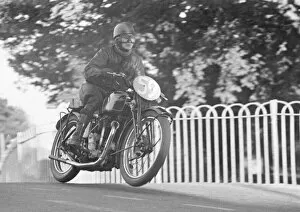 Images Dated 23rd August 2021: John McDermott (Velocette) 1949 Junior Clubman TT