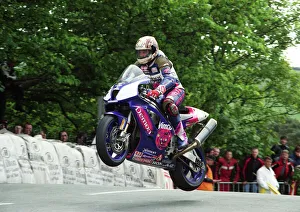 Images Dated 15th August 2016: John McGuinness (Honda) 2000 Formula One TT