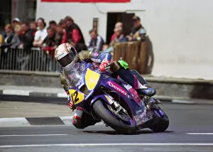 Images Dated 29th August 2021: John McGuinness (Honda) 2000 Senior TT
