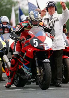 Images Dated 14th March 2019: John McGuinness (Honda) 2002 Production 600 TT