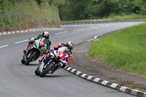 John McGuinness (Honda) and Peter Hickman (BMW) 2022 Superstock TT