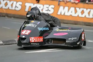 John Saunders & Loic Ansquer (MR Equipe Suzuki) 2010 Sidecar A TT