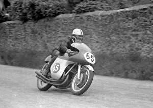 Images Dated 21st March 2022: John Surtees (MV) 1958 Junior TT