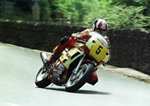 Images Dated 11th January 2018: Johnny Rea (Yamaha) 1990 Supersport 600 TT