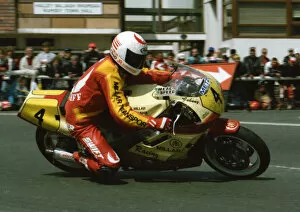 Images Dated 7th September 2019: Johnny Rea (Yamaha) 1991 Supersport 600 TT