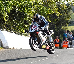 Images Dated 29th September 2021: Jonathan Woodward (Triumph) 2011 Newcomers Manx Grand Prix