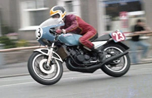 Images Dated 2nd August 2021: Julian Tailford (Yamaha) 1981 Newcomers Manx Grand Prix