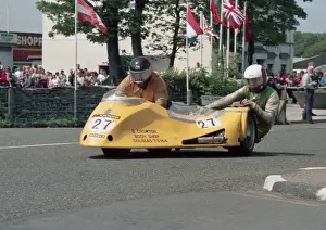 Keith Brown & David Hedison (Windle Yamaha) 1986 Sidecar TT