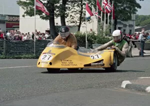 Images Dated 5th April 2020: Keith Brown & David Hedison (Windle Yamaha) 1986 Sidecar TT