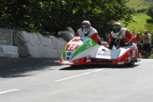 Images Dated 8th June 2009: Keith Walters & Alun Thomas (Ireson Honda) 2009 Sidecar TT