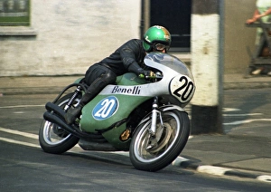 Kel Carruthers Collection: Kel Carruthers (Benelli) 1970 Junior TT