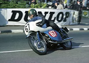 Images Dated 27th February 2022: Kel Carruthers (Suzuki) 1967 Production 250cc TT