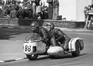 Images Dated 27th July 2016: Ken Blacklock & Milton Mitchinson (BSA) 1975 500 Sidecar TT