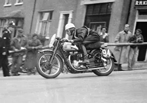 Images Dated 3rd February 2022: Ken Brough (BSA) 1952 Senior Clubman TT