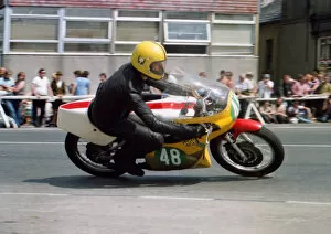 Images Dated 18th July 2019: Ken Inwood (Yamaha) 1982 Junior TT