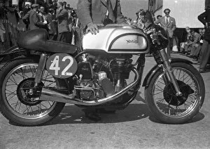 Images Dated 3rd May 2020: Ken Kavanaghs Norton, 1953 Senior TT