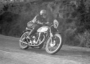 Images Dated 12th November 2022: Ken Meadows Norton 1952 Clubman Senior TT