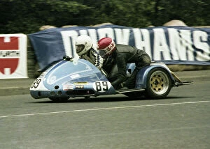 Images Dated 3rd December 2017: Kenny Andrews & Bruce Hall (Yamaha) 1979 Sidecar TT