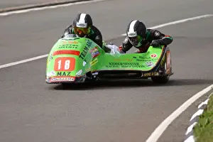 Kenny Howles & Doug Jewell (ARC Ireson Yamaha) 2004 Sidecar TT