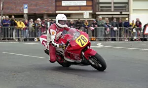 Images Dated 28th October 2021: Kenny Munro (Honda) 1999 Newcomers Manx Grand Prix