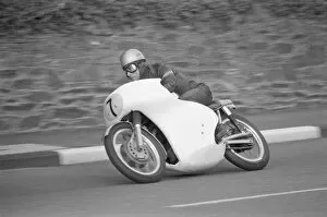Images Dated 19th July 2021: Kevin Cowley (Seeley) 1971 Senior Manx Grand Prix