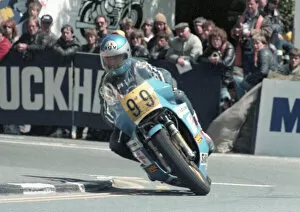 Images Dated 3rd November 2020: Kevin Hughes (Kawasaki) 1985 Senior TT
