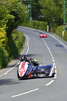 Images Dated 31st October 2020: Kiwi Colin Buckley & Robbie Shorter (Carl Cox Motorsport) 2015 Sidecar TT
