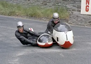 Klaus Enders at Governors Bridge: 1970 500 Sidecar TT